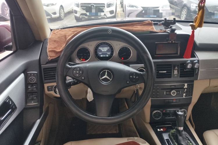 Used Mercedes-Benz GLK-Class 2011 GLK 300 4MATIC Dynamic Model Steering Wheel
