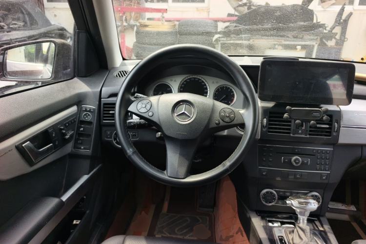 Used Mercedes-Benz GLK-Class 2011 GLK 300 4MATIC Dynamic Model Steering Wheel