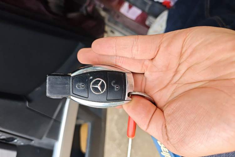 Used Mercedes-Benz GLK-Class 2011 GLK 300 4MATIC Fashion Model Vehicle Key
