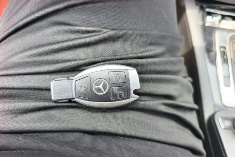 Used Mercedes-Benz GLK-Class 2011 GLK 300 4MATIC Dynamic Model Vehicle Key