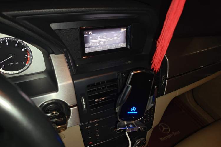 Used Mercedes-Benz GLK-Class 2011 GLK 300 4MATIC Dynamic Model Audio And AC Panel