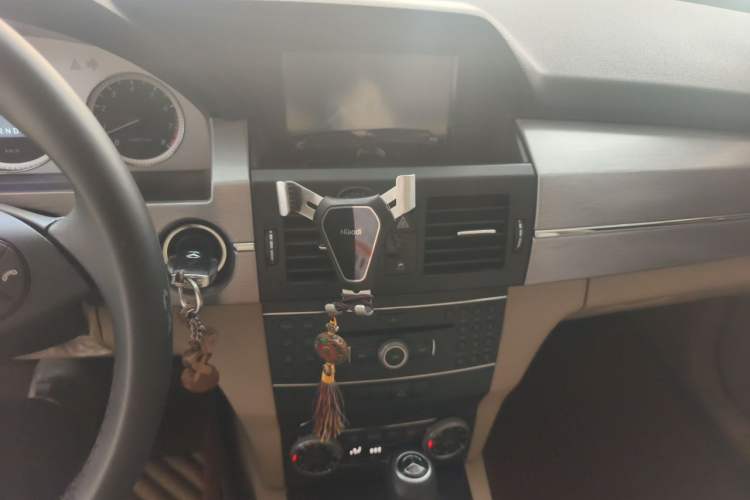 Used Mercedes-Benz GLK-Class 2011 GLK 300 4MATIC Dynamic Model Audio And AC Panel