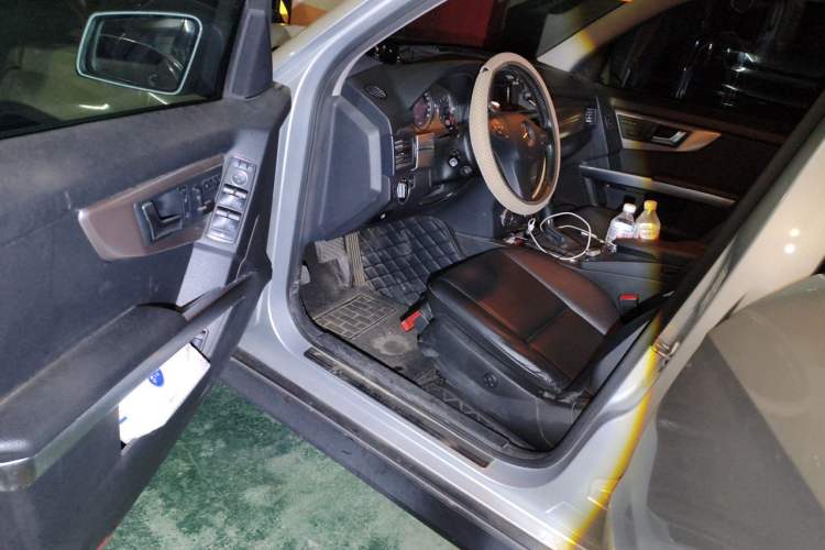 Used Mercedes-Benz GLK-Class 2011 GLK 300 4MATIC Fashion Model Driver Seat