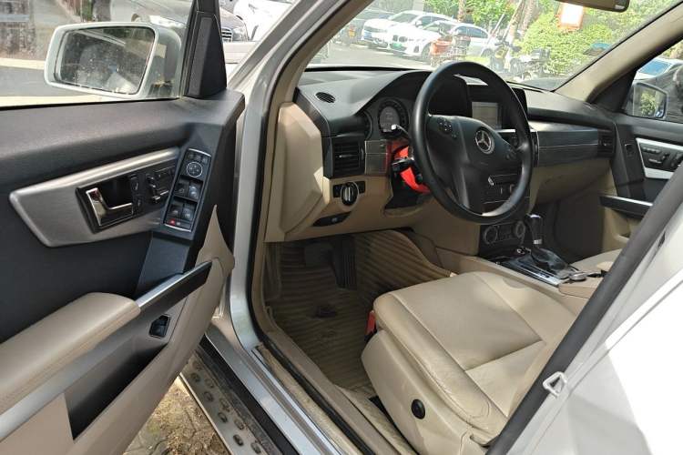 Used Mercedes-Benz GLK-Class 2011 GLK 300 4MATIC Fashion Model Driver Seat