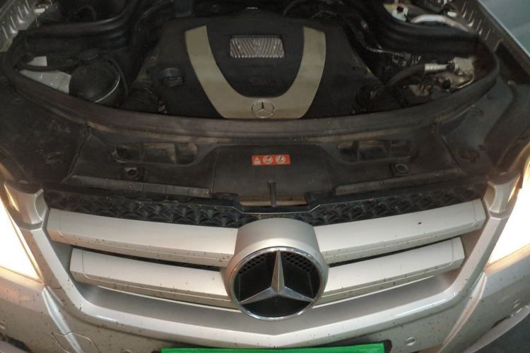 Used Mercedes-Benz GLK-Class 2011 GLK 300 4MATIC Fashion Model Engine Bay
