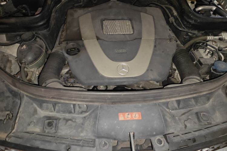 Used Mercedes-Benz GLK-Class 2011 GLK 300 4MATIC Dynamic Model Engine Bay