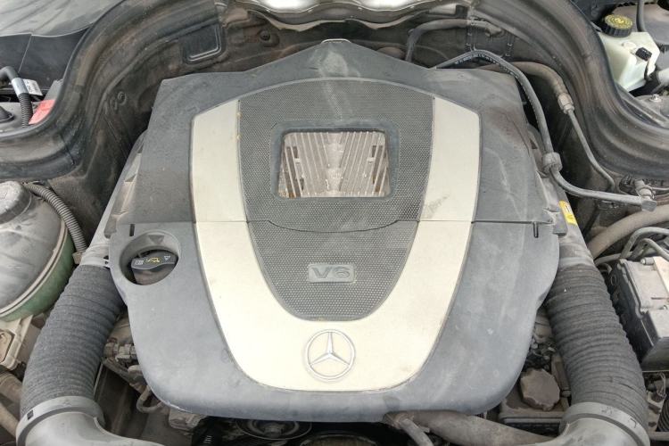 Used Mercedes-Benz GLK-Class 2011 GLK 300 4MATIC Fashion Model Engine Bay