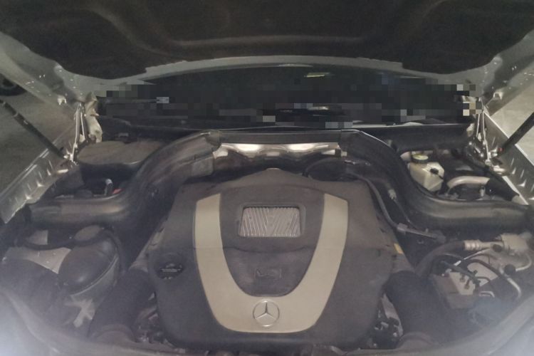 Used Mercedes-Benz GLK-Class 2011 GLK 300 4MATIC Dynamic Model Engine Bay