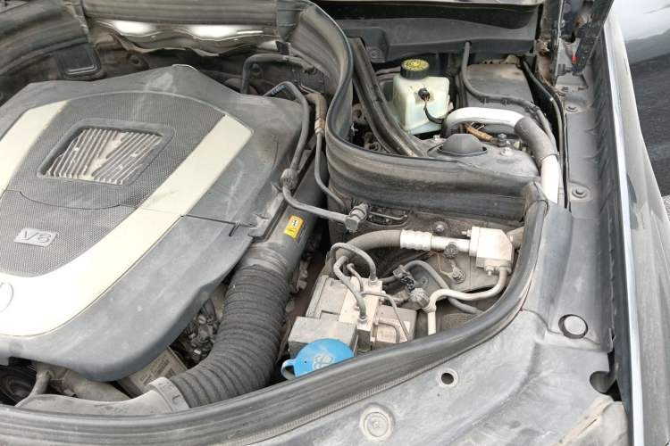 Used Mercedes-Benz GLK-Class 2011 GLK 300 4MATIC Fashion Model Engine Bay Left