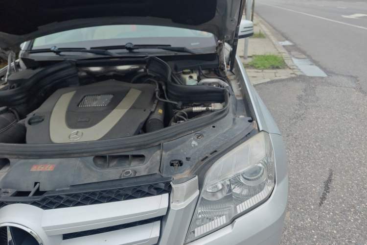 Used Mercedes-Benz GLK-Class 2011 GLK 300 4MATIC Dynamic Model Engine Bay Left