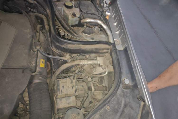 Used Mercedes-Benz GLK-Class 2011 GLK 300 4MATIC Dynamic Model Engine Bay Left