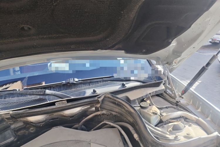 Used Mercedes-Benz GLK-Class 2011 GLK 300 4MATIC Fashion Model Engine Bay Left