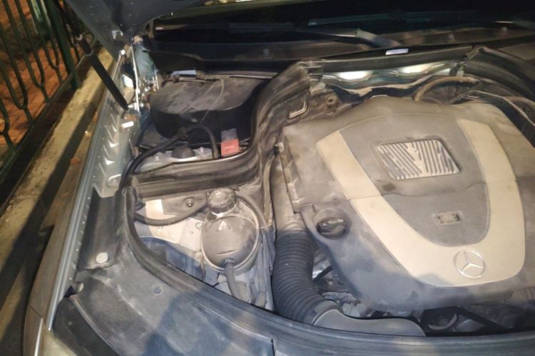 Used Mercedes-Benz GLK-Class 2011 GLK 300 4MATIC Fashion Model Engine Bay Right