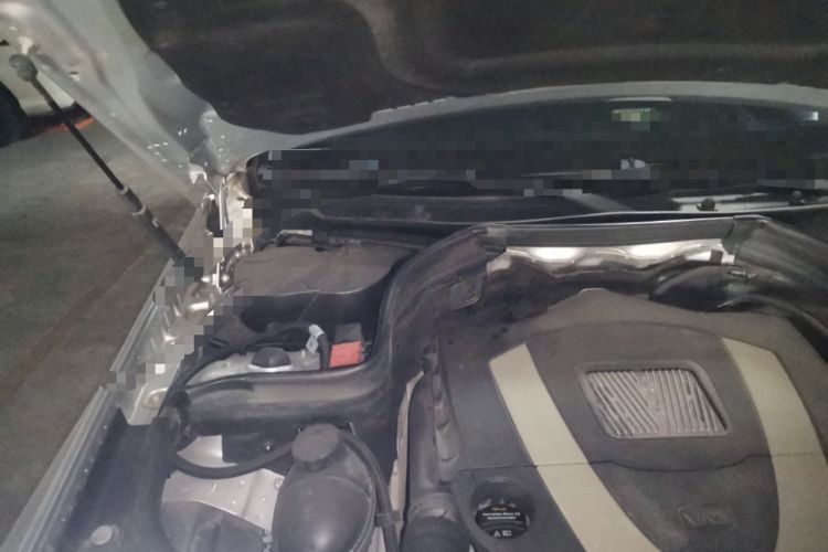 Used Mercedes-Benz GLK-Class 2011 GLK 300 4MATIC Dynamic Model Engine Bay Right