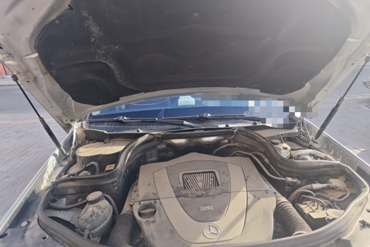 Used Mercedes-Benz GLK-Class 2011 GLK 300 4MATIC Fashion Model Engine Bay