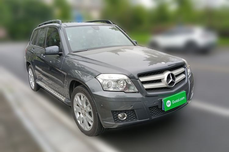 Used Mercedes-Benz GLK-Class 2011 GLK 300 4MATIC Fashion Model Front Right 45 Deg