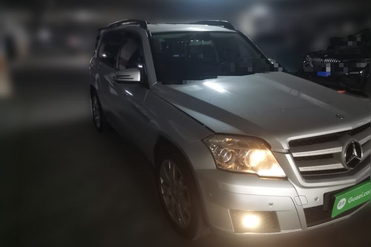 Used Mercedes-Benz GLK-Class 2011 GLK 300 4MATIC Dynamic Model Front Right 45 Deg