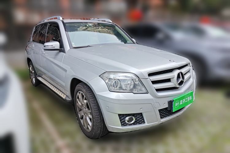 Used Mercedes-Benz GLK-Class 2011 GLK 300 4MATIC Dynamic Model Front Right 45 Deg