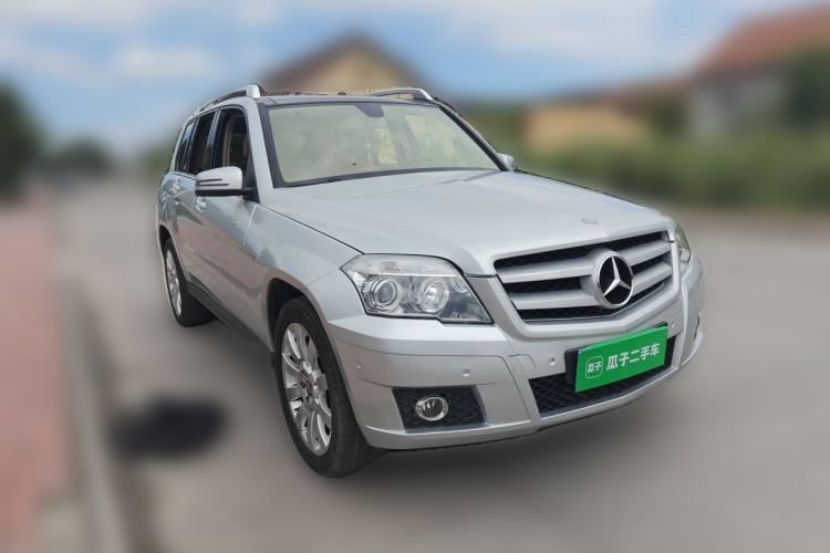 Used Mercedes-Benz GLK-Class 2011 GLK 300 4MATIC Fashion Model Front Right 45 Deg