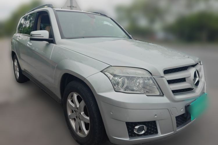 Used Mercedes-Benz GLK-Class 2011 GLK 300 4MATIC Dynamic Model Front Right 45 Deg