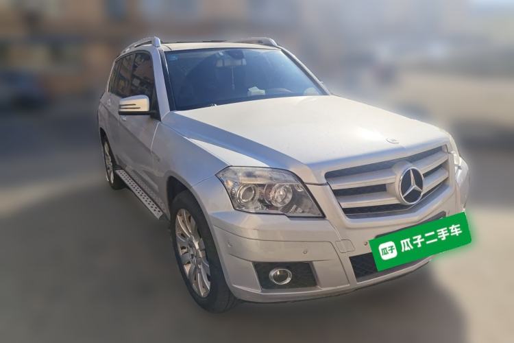 Used Mercedes-Benz GLK-Class 2011 GLK 300 4MATIC Fashion Model Front Right 45 Deg