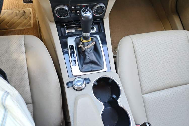 Used Mercedes-Benz GLK-Class 2011 GLK 300 4MATIC Fashion Model Gear Lever