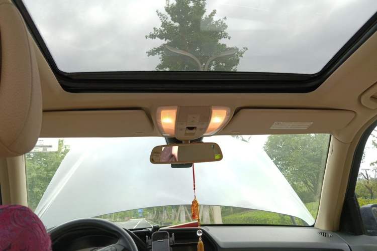 Used Mercedes-Benz GLK-Class 2011 GLK 300 4MATIC Fashion Model Headliner