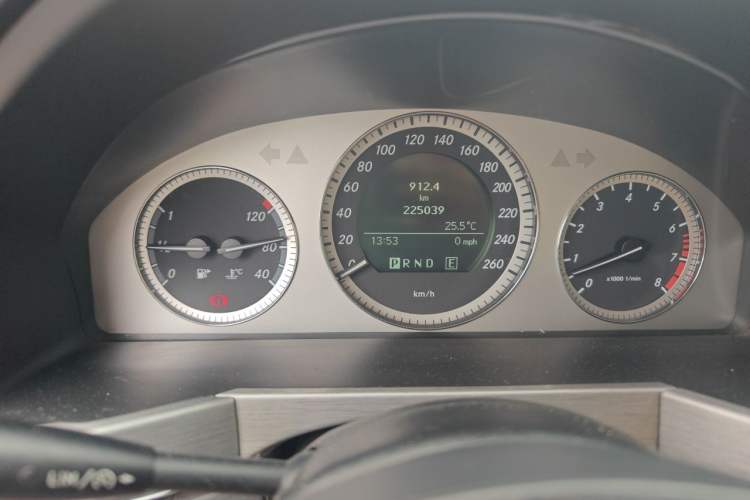 Used Mercedes-Benz GLK-Class 2011 GLK 300 4MATIC Dynamic Model Instrument Cluster