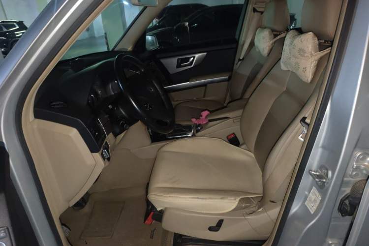 Used Mercedes-Benz GLK-Class 2011 GLK 300 4MATIC Dynamic Model Left Front Seat