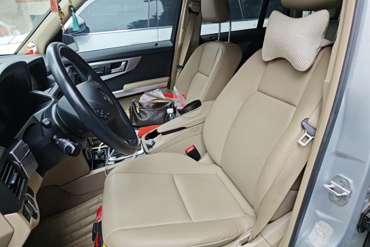 Used Mercedes-Benz GLK-Class 2011 GLK 300 4MATIC Dynamic Model Left Front Seat