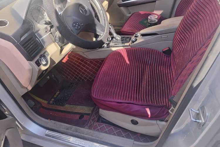 Used Mercedes-Benz GLK-Class 2011 GLK 300 4MATIC Fashion Model Left Front Seat