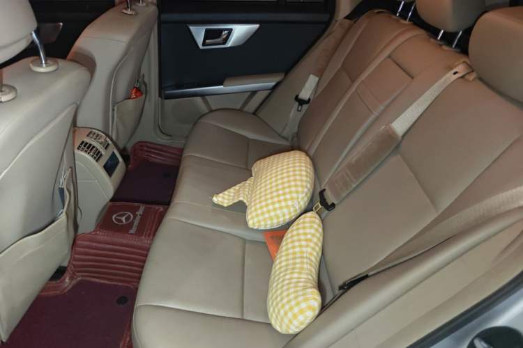 Used Mercedes-Benz GLK-Class 2011 GLK 300 4MATIC Dynamic Model Left Rear Seat