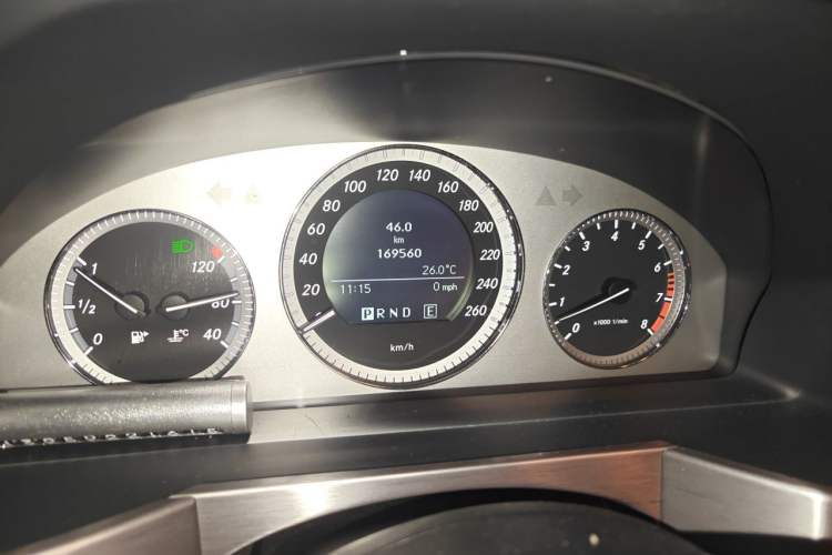Used Mercedes-Benz GLK-Class 2011 GLK 300 4MATIC Dynamic Model Odometer Close Up