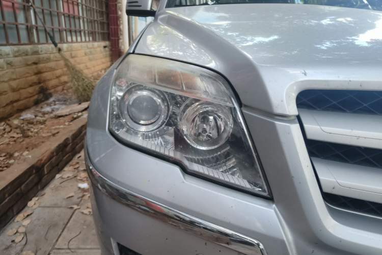 Used Mercedes-Benz GLK-Class 2011 GLK 300 4MATIC Dynamic Model Right Front Headlight