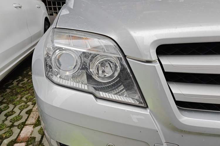 Used Mercedes-Benz GLK-Class 2011 GLK 300 4MATIC Dynamic Model Right Front Headlight