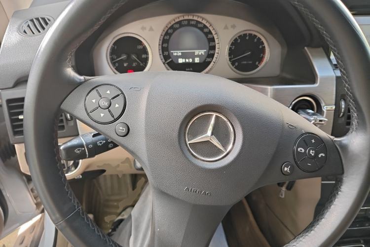 Used Mercedes-Benz GLK-Class 2011 GLK 300 4MATIC Fashion Model Steering Wheel