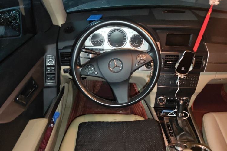Used Mercedes-Benz GLK-Class 2011 GLK 300 4MATIC Dynamic Model Steering Wheel