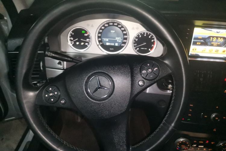 Used Mercedes-Benz GLK-Class 2011 GLK 300 4MATIC Dynamic Model Steering Wheel