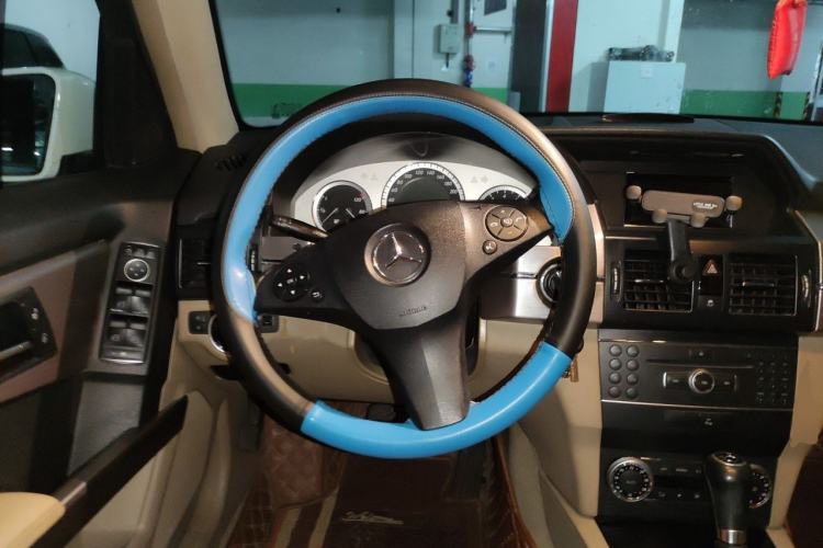 Used Mercedes-Benz GLK-Class 2011 GLK 300 4MATIC Dynamic Model Steering Wheel