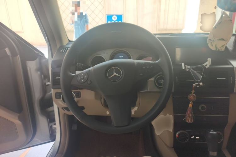Used Mercedes-Benz GLK-Class 2011 GLK 300 4MATIC Dynamic Model Steering Wheel