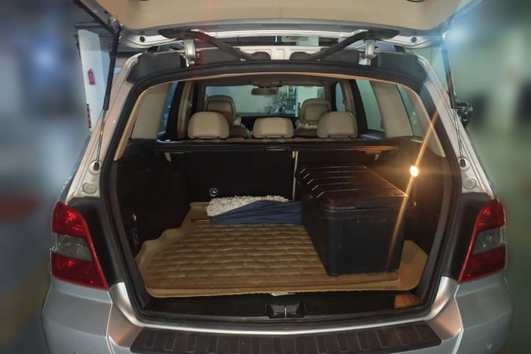 Used Mercedes-Benz GLK-Class 2011 GLK 300 4MATIC Dynamic Model Trunk