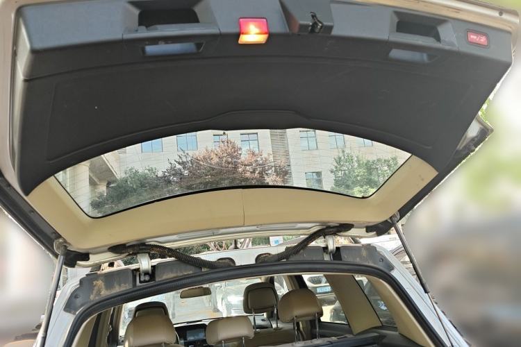 Used Mercedes-Benz GLK-Class 2011 GLK 300 4MATIC Fashion Model Trunk