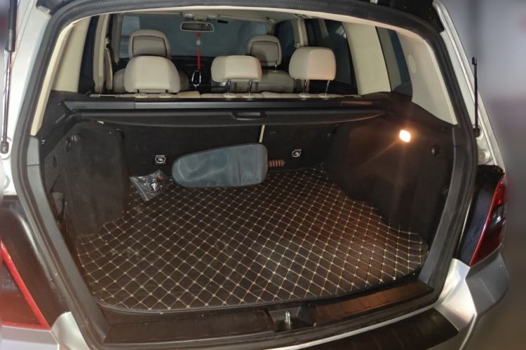 Used Mercedes-Benz GLK-Class 2011 GLK 300 4MATIC Dynamic Model Trunk