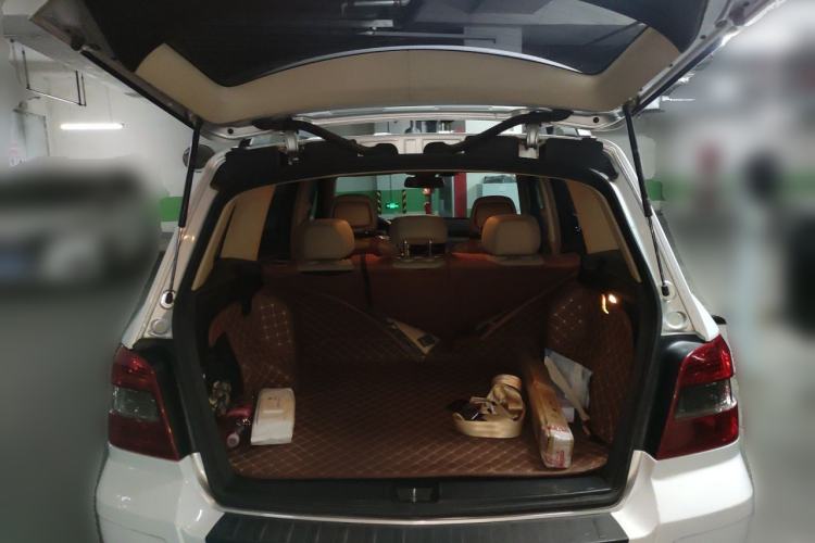 Used Mercedes-Benz GLK-Class 2011 GLK 300 4MATIC Dynamic Model Trunk