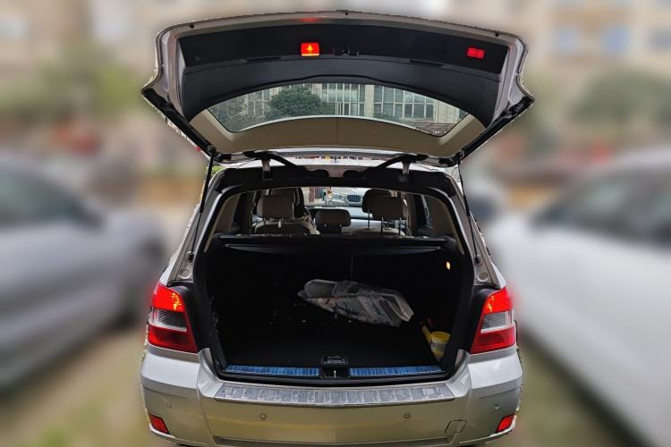 Used Mercedes-Benz GLK-Class 2011 GLK 300 4MATIC Dynamic Model Trunk
