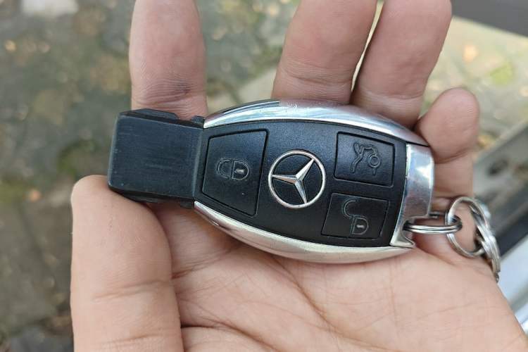 Used Mercedes-Benz GLK-Class 2011 GLK 300 4MATIC Fashion Model Vehicle Key