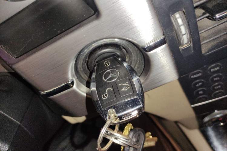 Used Mercedes-Benz GLK-Class 2011 GLK 300 4MATIC Dynamic Model Vehicle Key