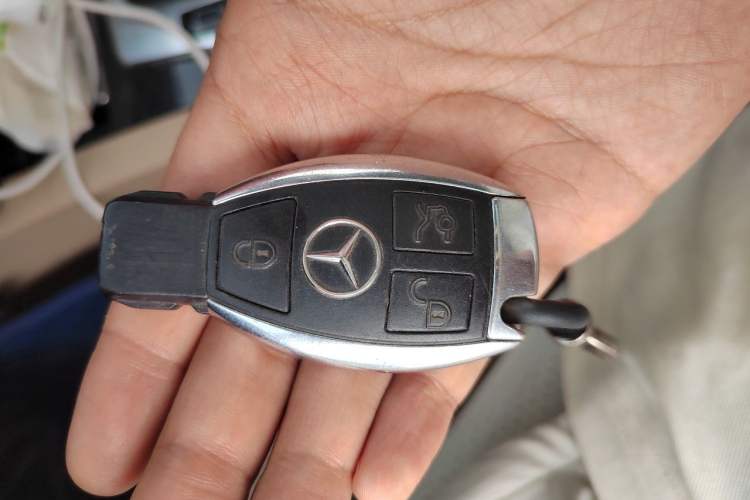 Used Mercedes-Benz GLK-Class 2011 GLK 300 4MATIC Fashion Model Vehicle Key