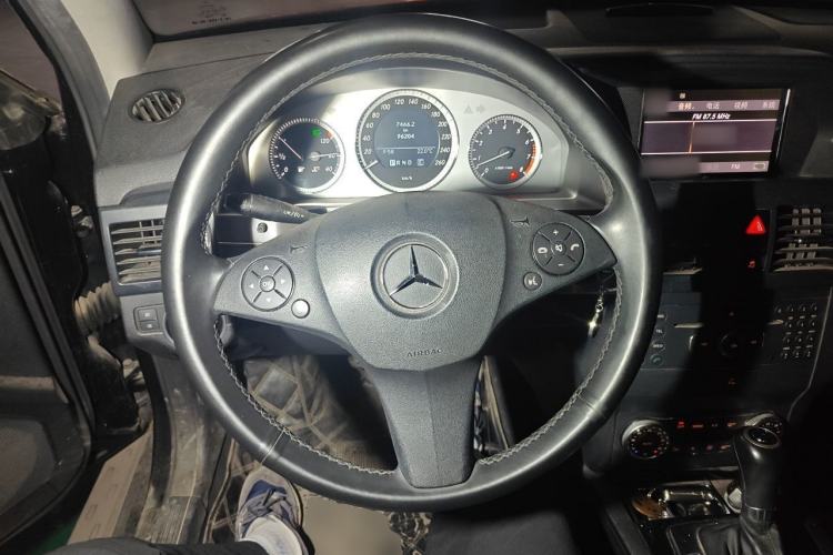 Used Mercedes-Benz GLK-Class 2011 GLK 300 4MATIC Dynamic Model Steering Wheel