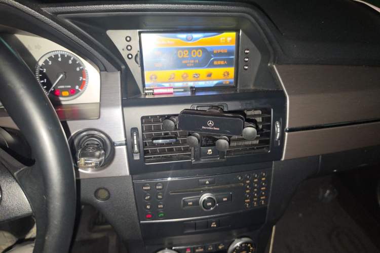 Used Mercedes-Benz GLK-Class 2011 GLK 300 4MATIC Dynamic Model Audio And AC Panel